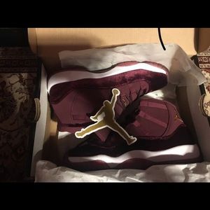 Jordan 11 velvet